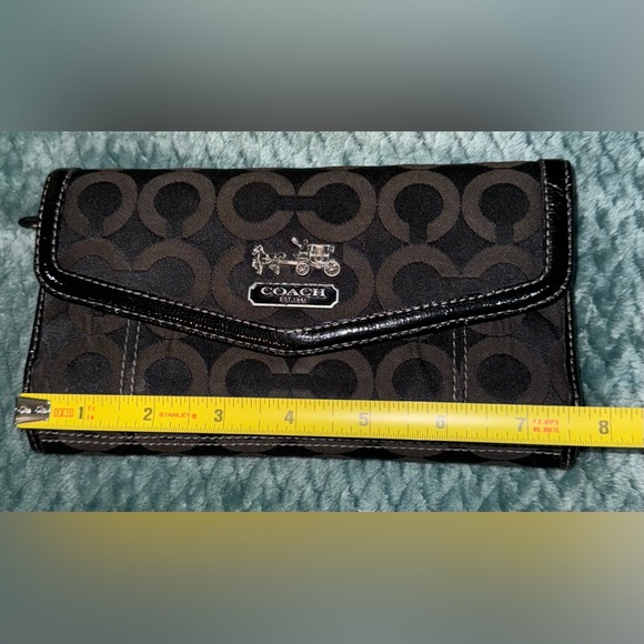 Authentic Black Logo Coach Wallet W/Credit Card Slots And Coin Case Lavender - Picture 10 of 10